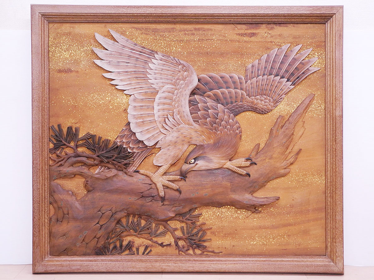 木彫り 彩色木彫り 一枚板 彫刻 骨董品 衝立 鷹 竹 - 置物